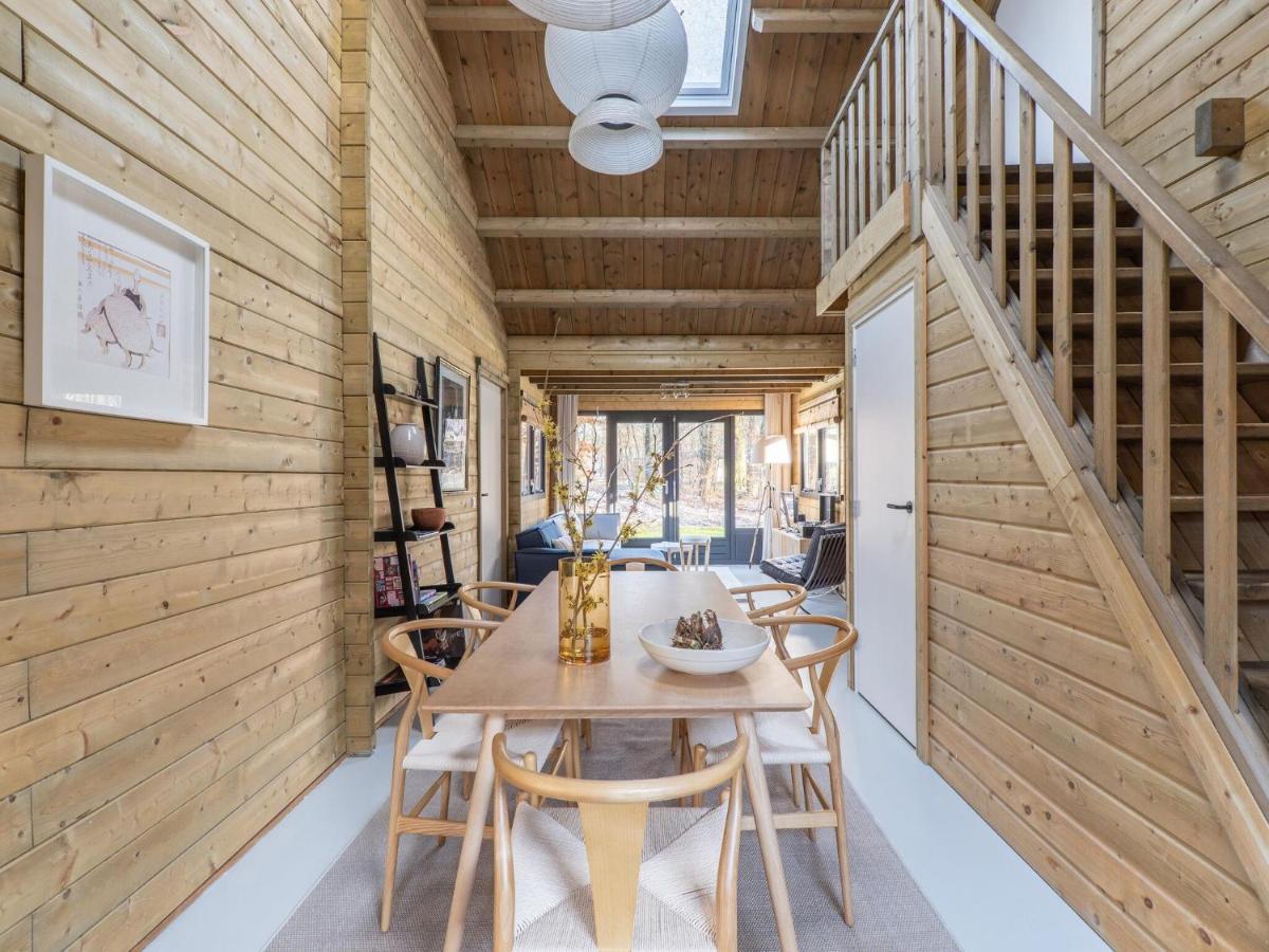 Cosy Wooden House Amid Woods In Soesterberg Utrecht Bagian luar foto