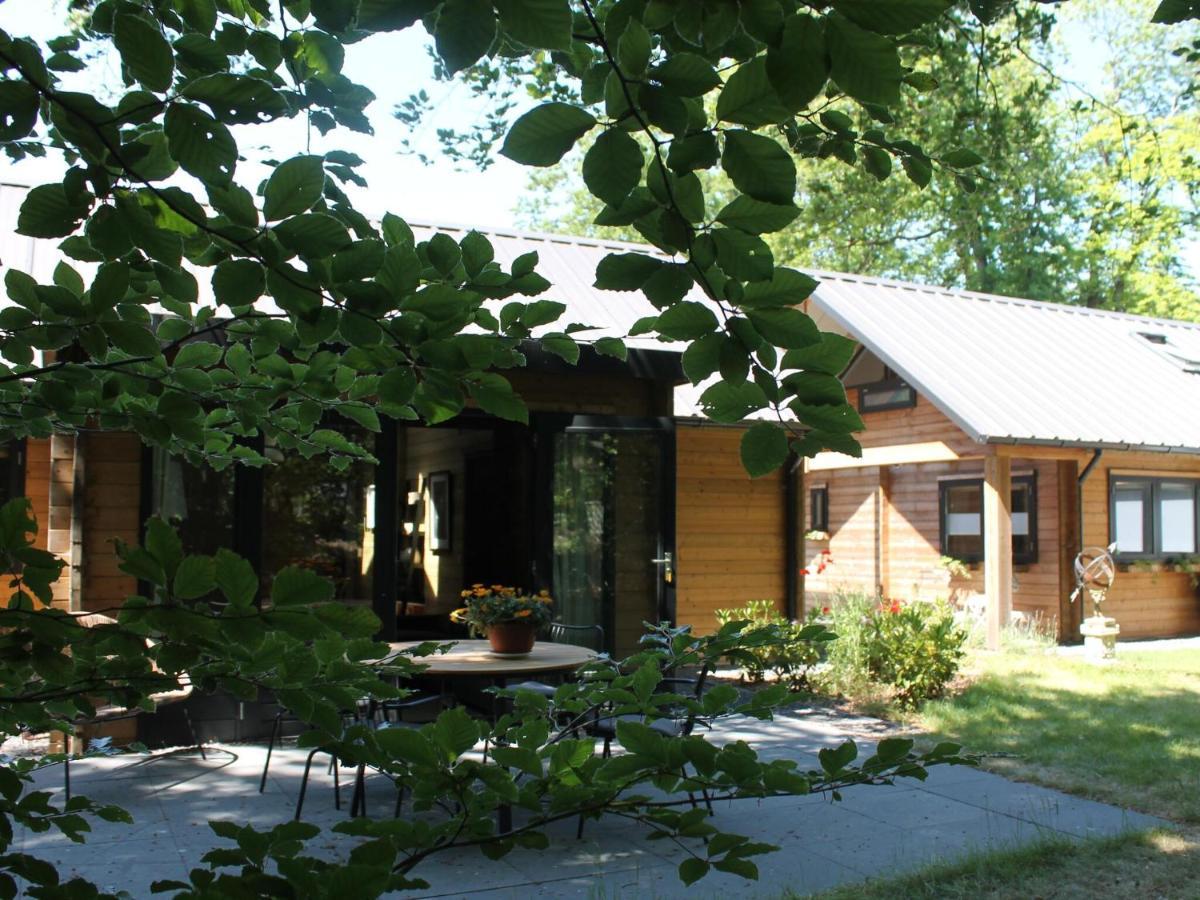 Cosy Wooden House Amid Woods In Soesterberg Utrecht Bagian luar foto