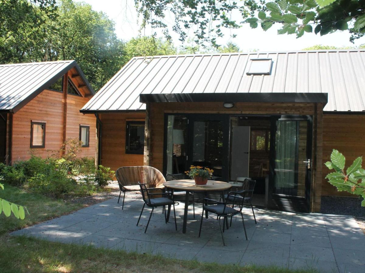 Cosy Wooden House Amid Woods In Soesterberg Utrecht Bagian luar foto